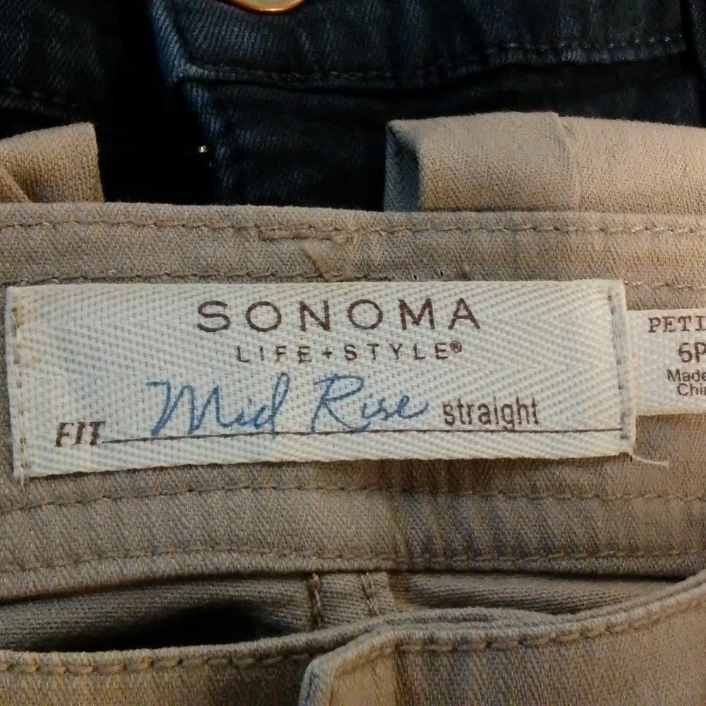 RESALE LOTS | 5 Assorted Pre-Loved Women Jeans - Picture 16 of 16